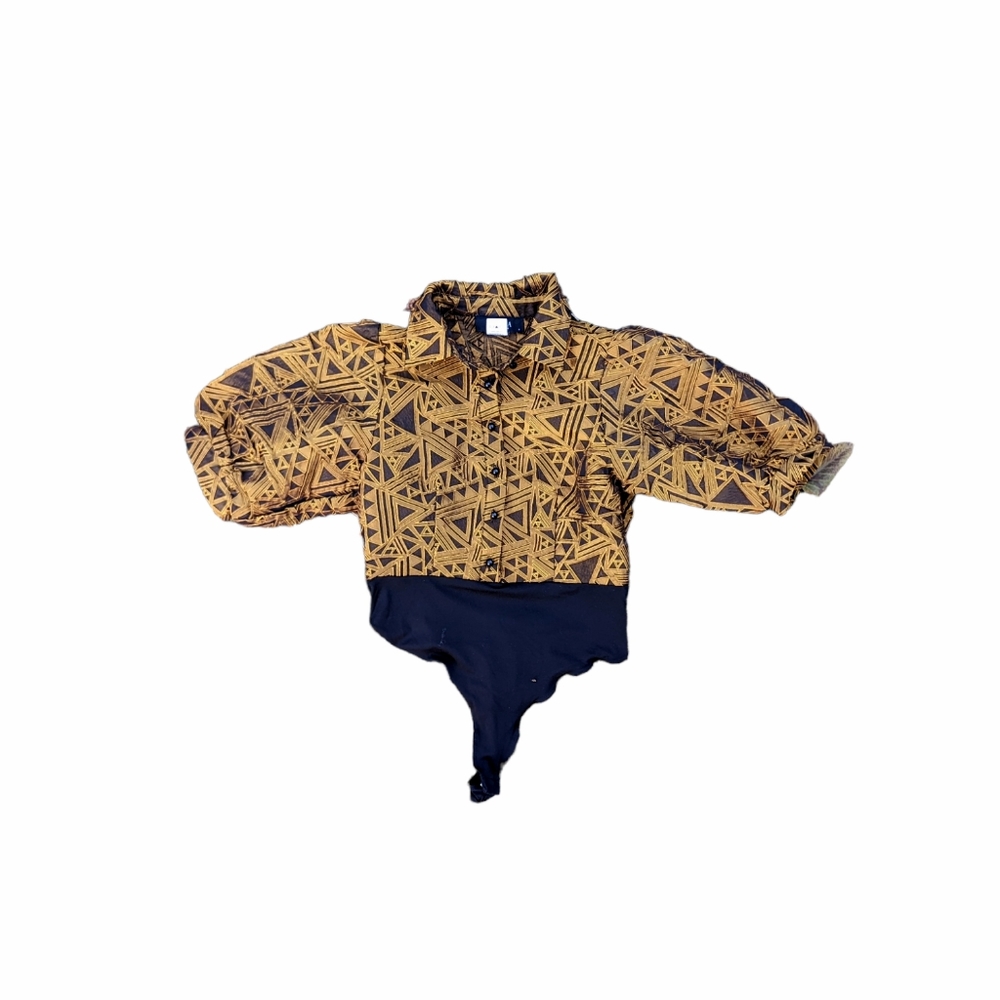 NWOT Akira Puff Short Sleeve Gold and Black Bodysuit Button Up Geometric Blouse